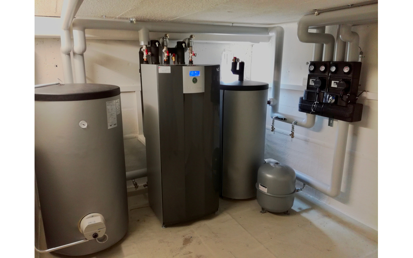 Erdsonden-Wärmepumpensystem Erdsonden-Wärmepumpensystem